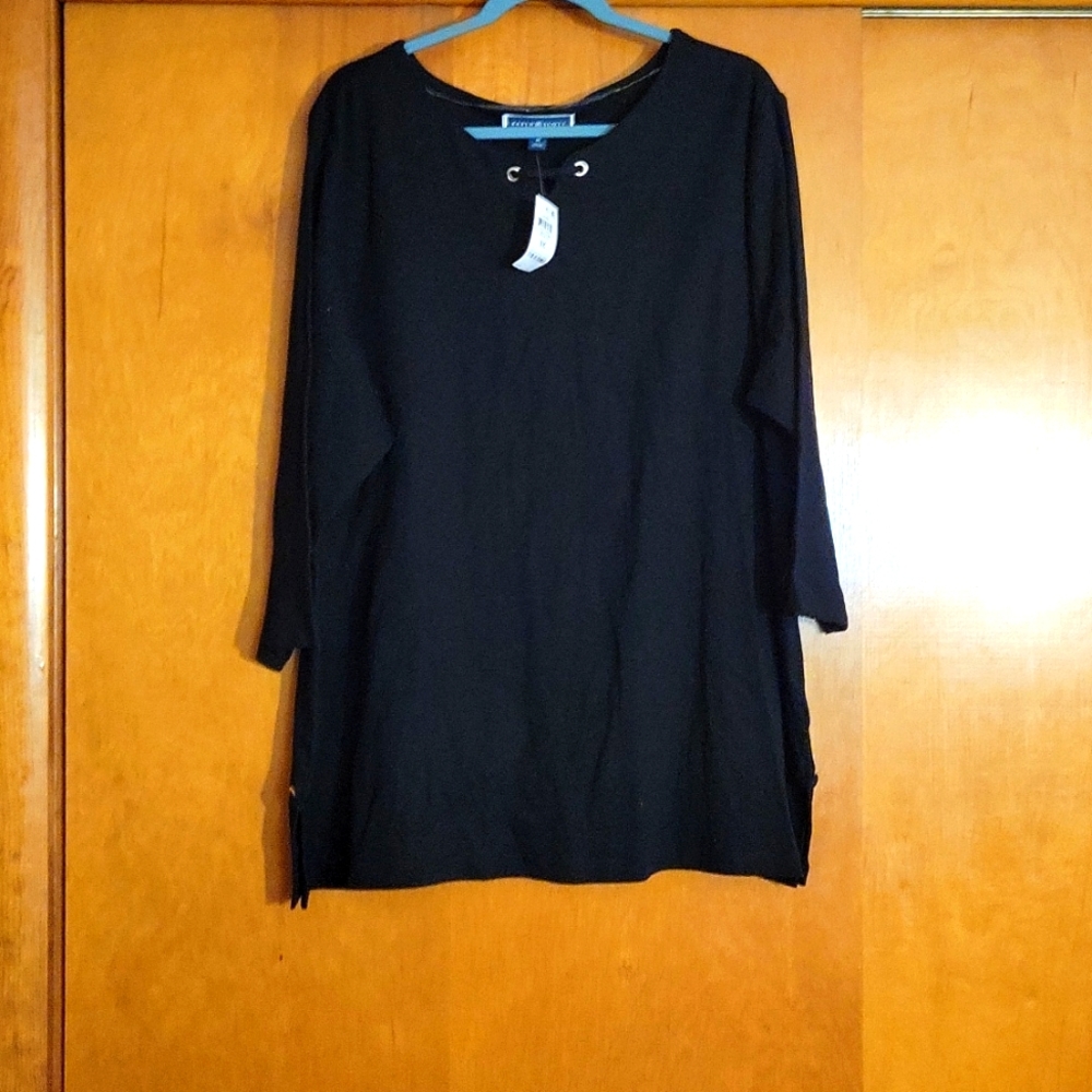 Brand new 3/4 sleeve Top